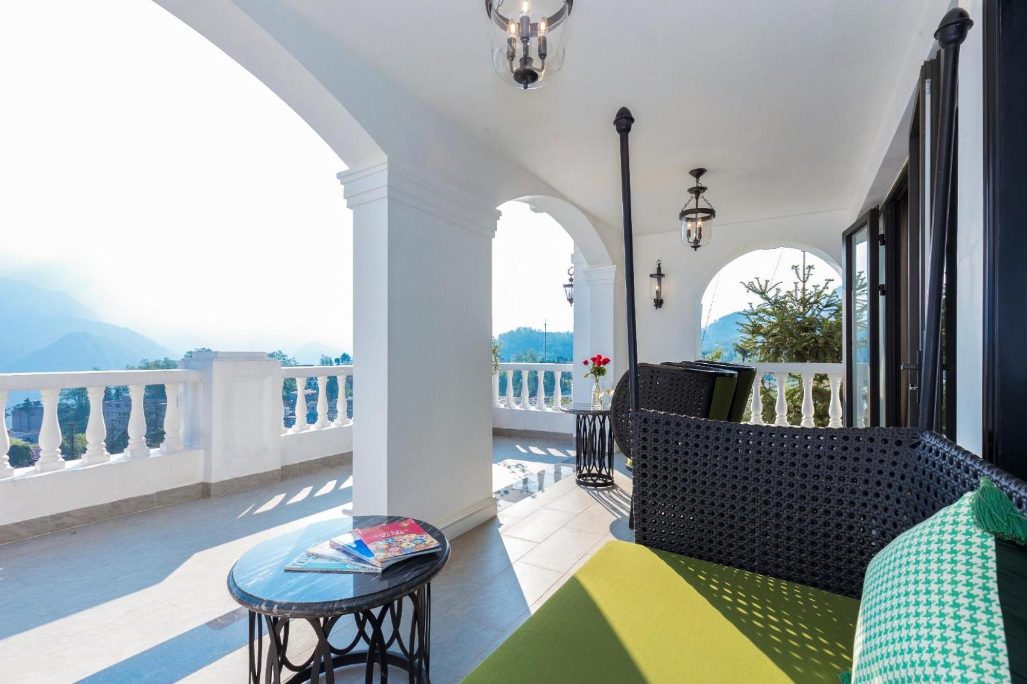 منتجع وسبا سيلك باث غراند سابا المظهر الخارجي الصورة The verandah of a suite at the hotel