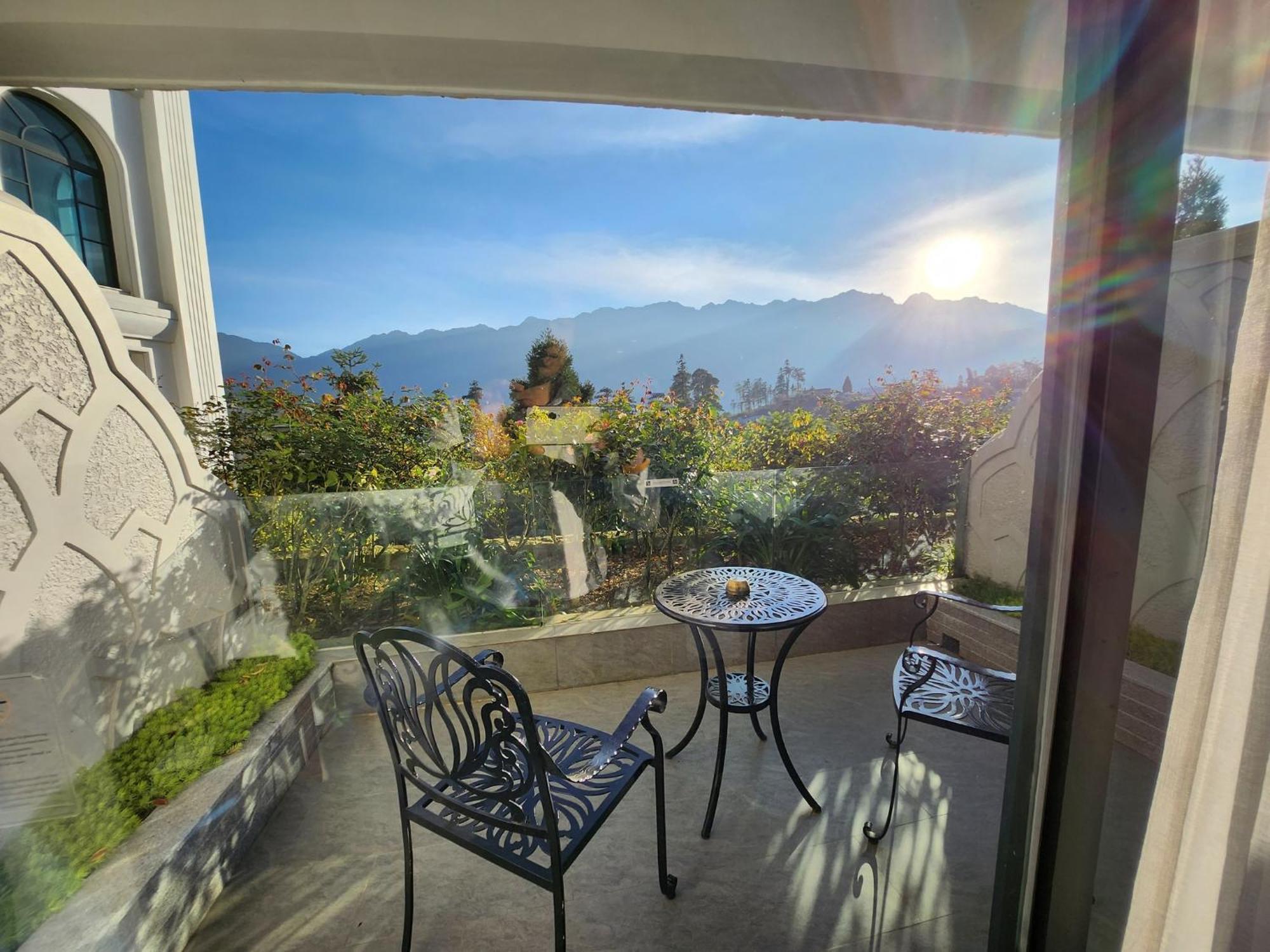 منتجع وسبا سيلك باث غراند سابا المظهر الخارجي الصورة View from the balcony of a suite at the Hotel del Monte
