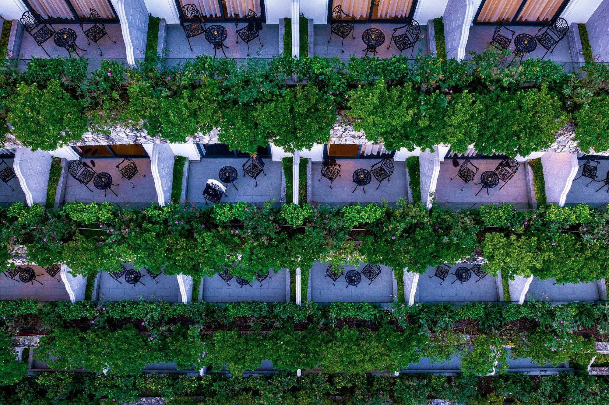 منتجع وسبا سيلك باث غراند سابا المظهر الخارجي الصورة The hotel's courtyard