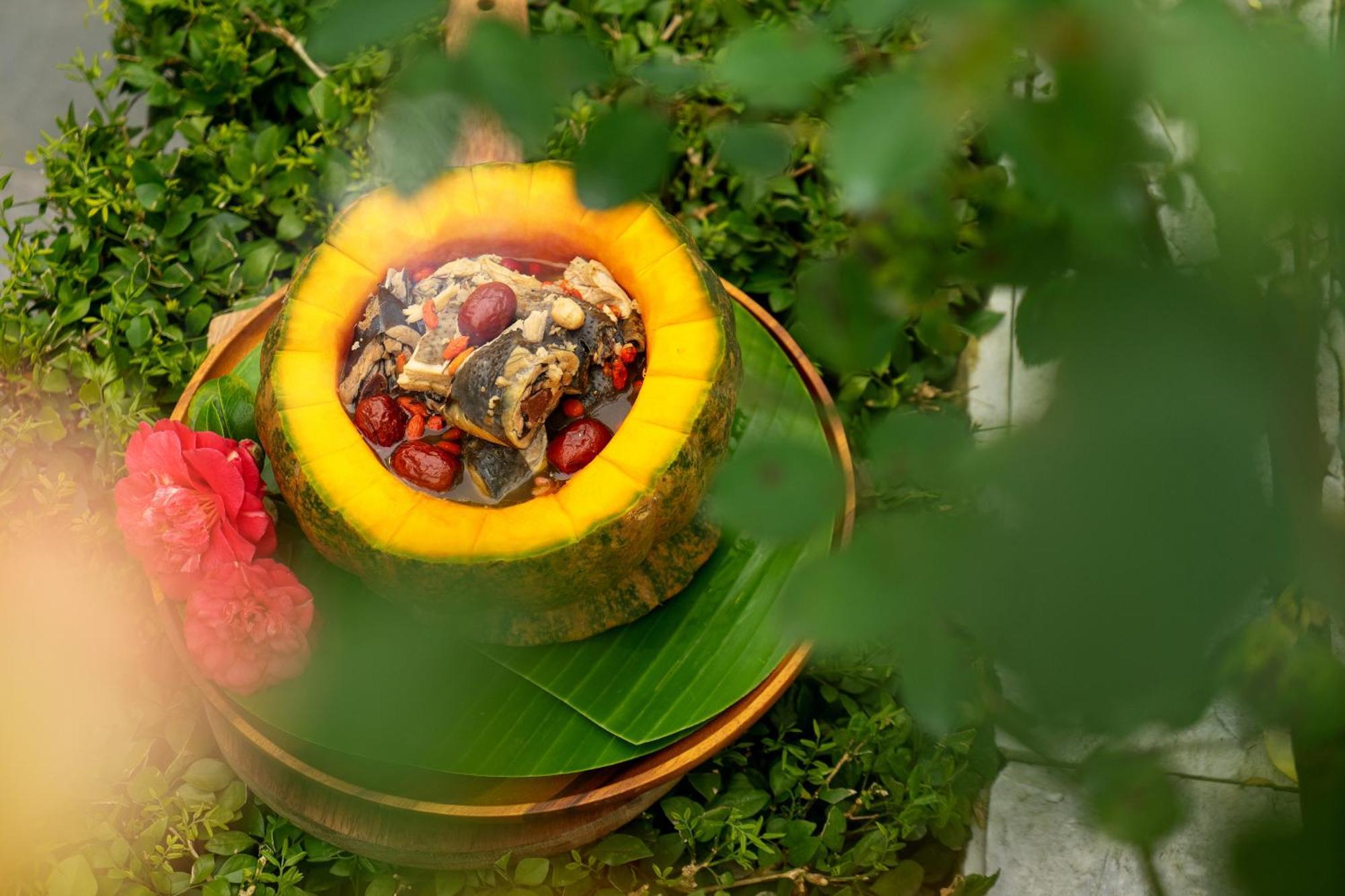 منتجع وسبا سيلك باث غراند سابا المظهر الخارجي الصورة A pineapple salad